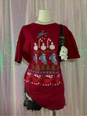Finish Line Red Christmas Sweater-Inspired Tee Shirt (XL) ★彡